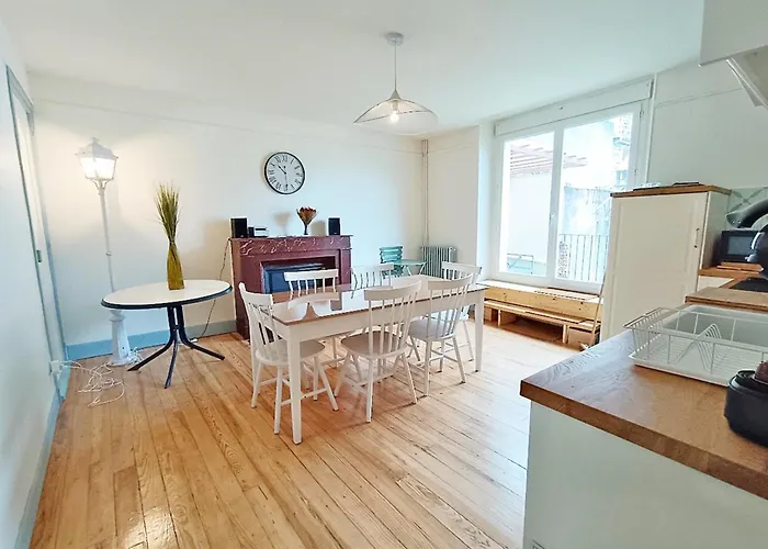 Alphonse 52, Grand T4, Terrasse, Wifi, 6 Personnes