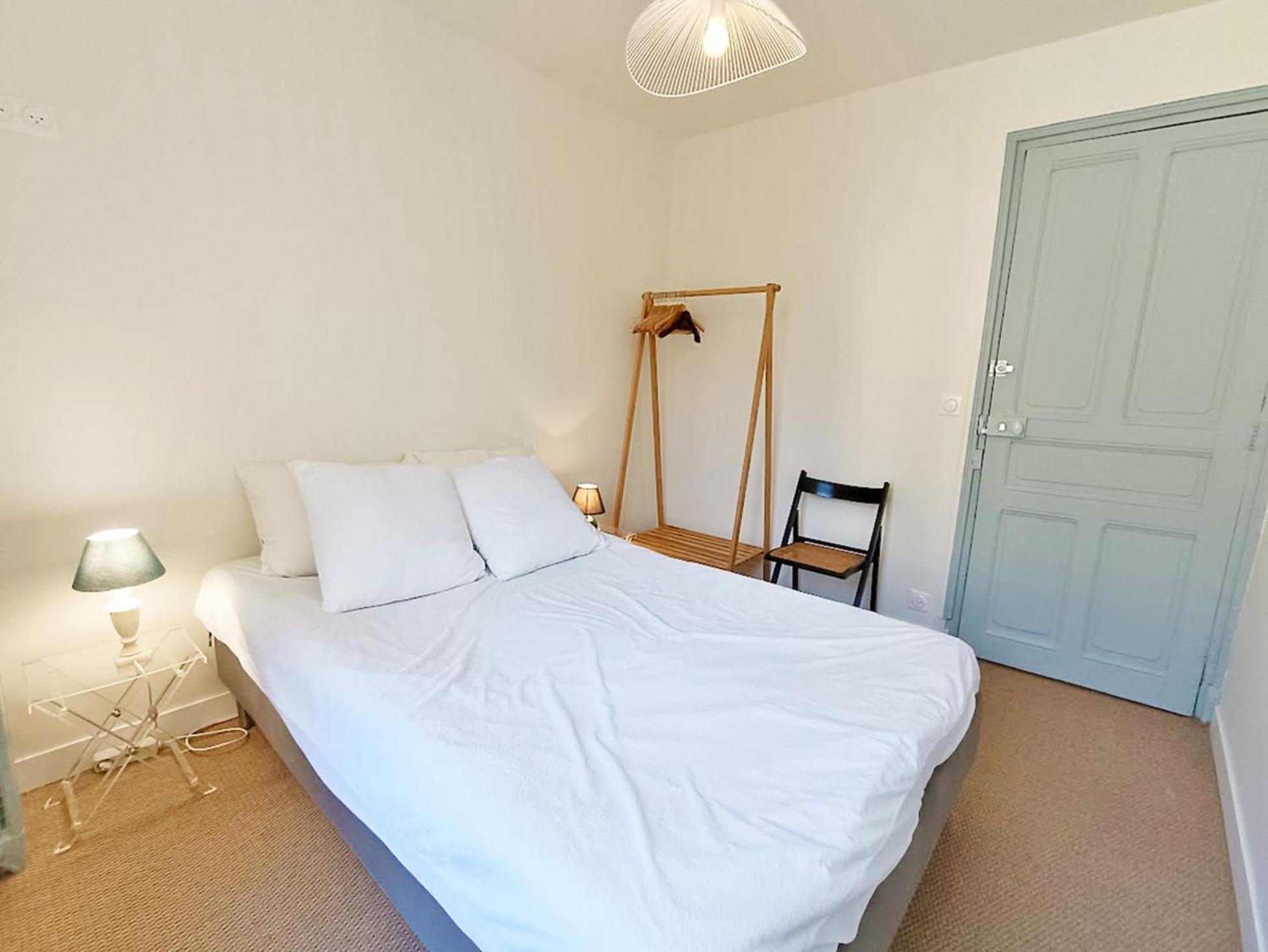 Alphonse 52, Grand T4, Terrasse, Wifi, 6 Personnes * Bagnères-de-Luchon