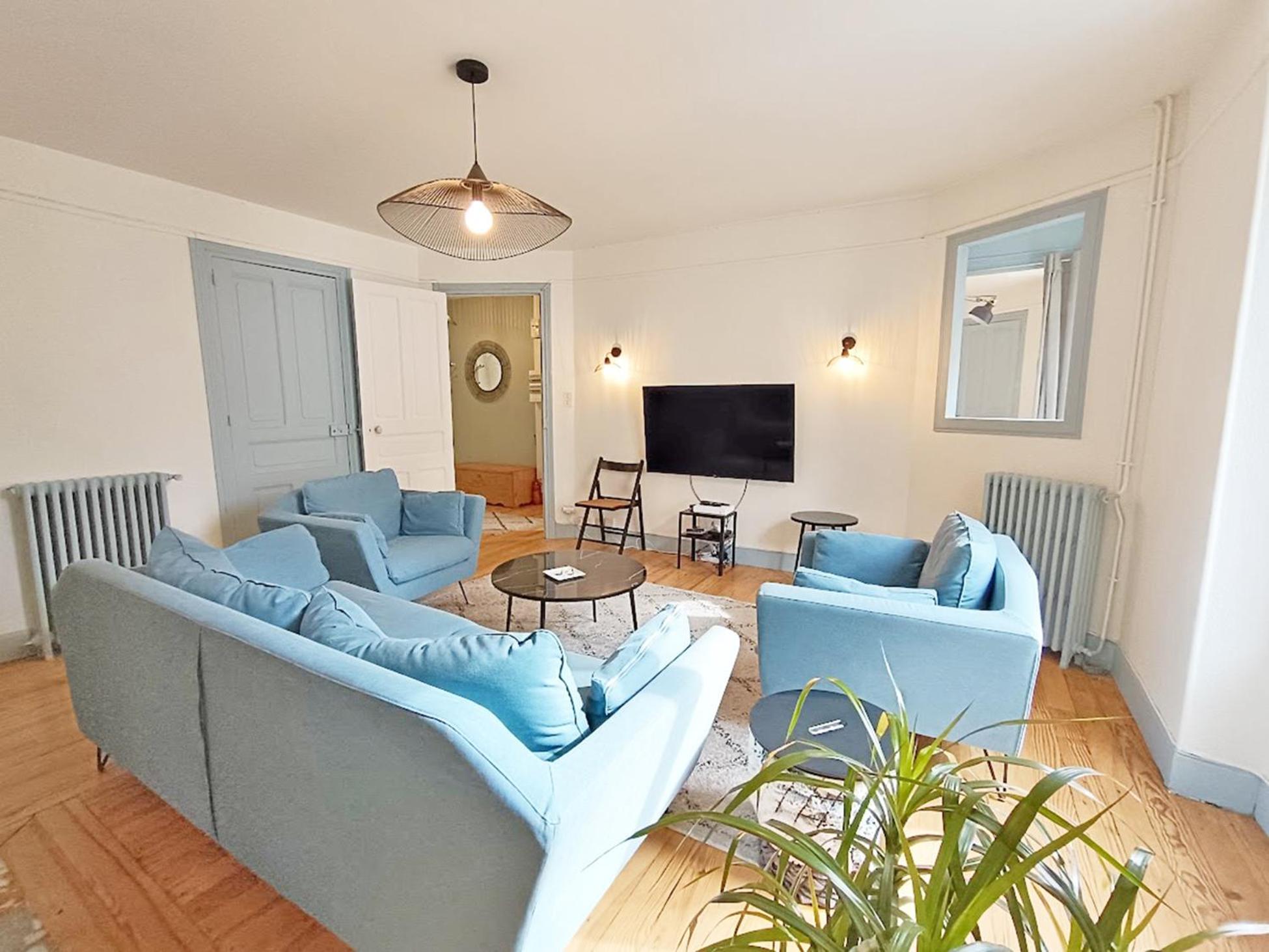 Appartement Alphonse 52, Grand T4, Terrasse, Wifi, 6 Personnes